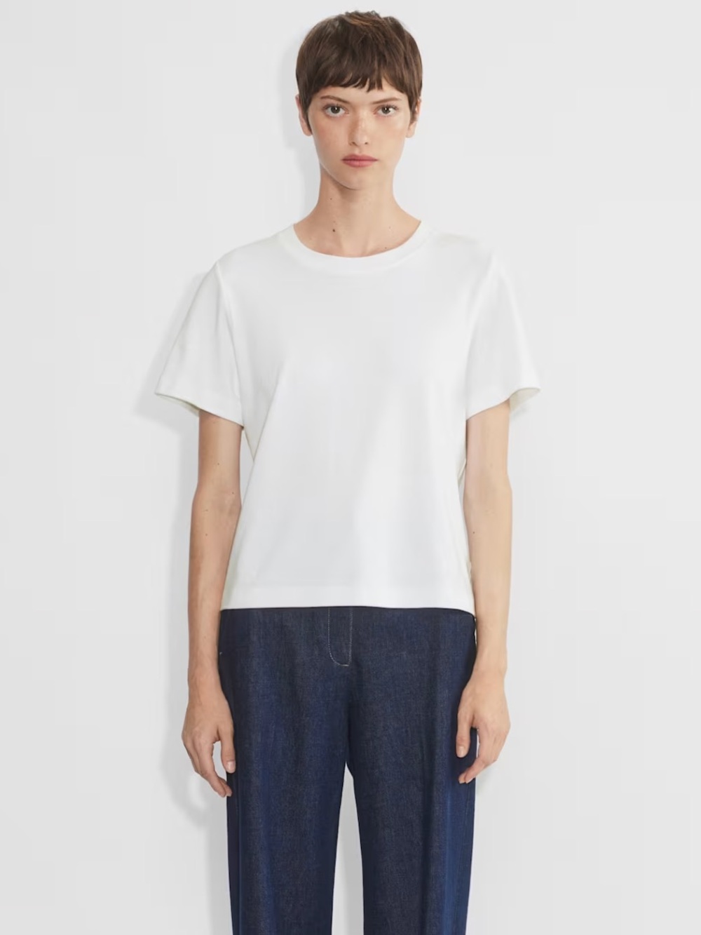 Aritzia Function White Short Sleeve Crewneck Tee